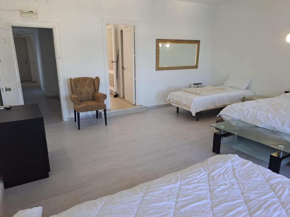 Private Suites In Huge Penthouse 1St Line Puerto Banus, Incredible Views, Jacuzzis Marbella Exterior foto